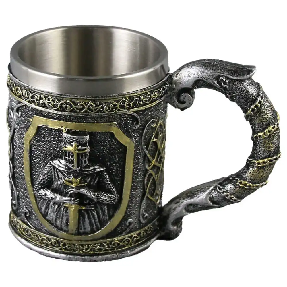 Cana din metal si rasina Cavaler 9x11 CM Cana din metal si rasina Cavaler 9x11 CM