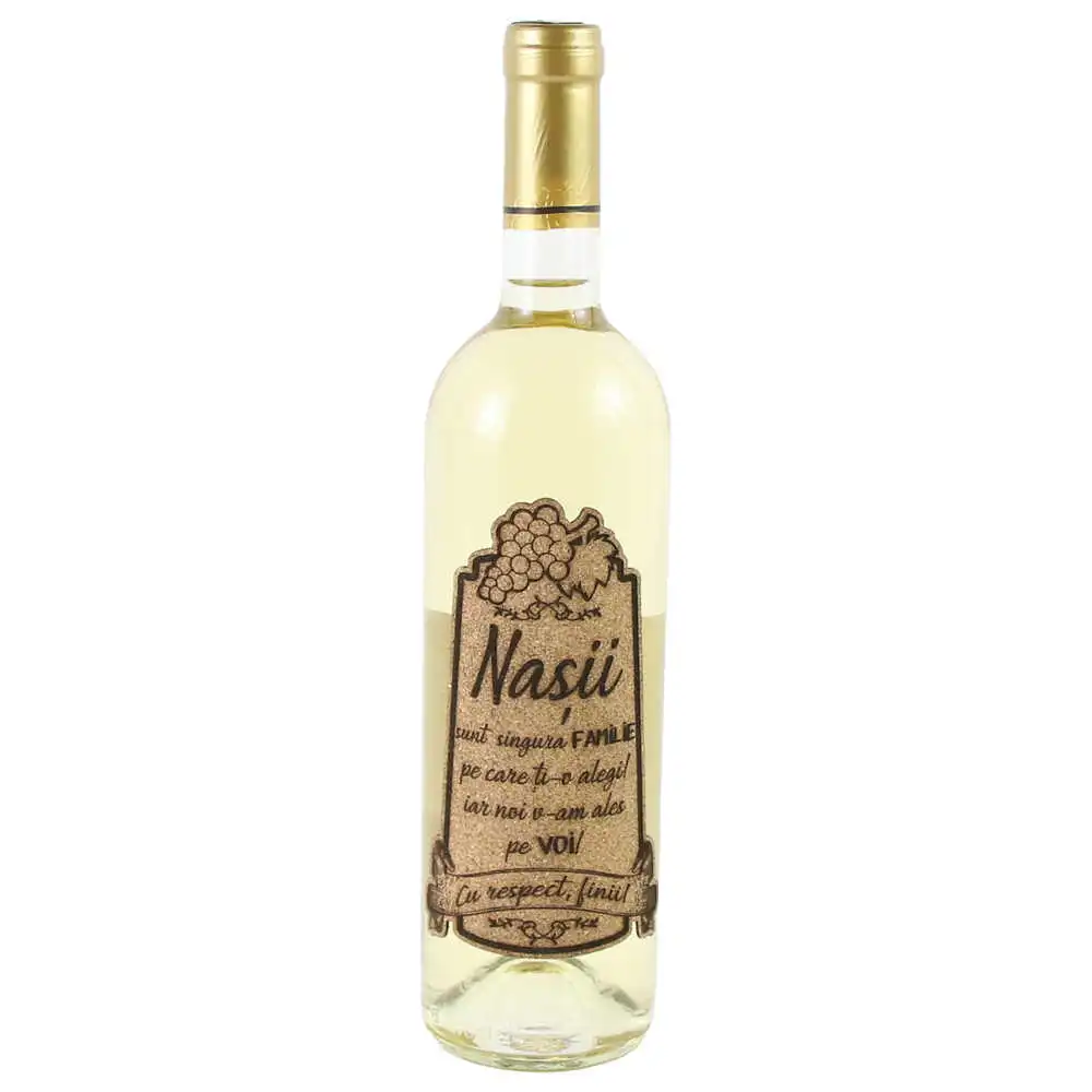 Vin alb 750 ml "Nasii sunt singura familie..." cu eticheta personalizata din pluta Vin alb 750 ml "Nasii sunt singura familie..." cu eticheta personalizata din pluta