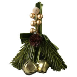 Clopotei cu crengi de brad si bobite