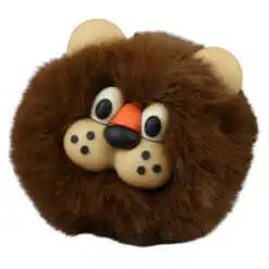 Breloc cu pompon pufos Leu 8 CM