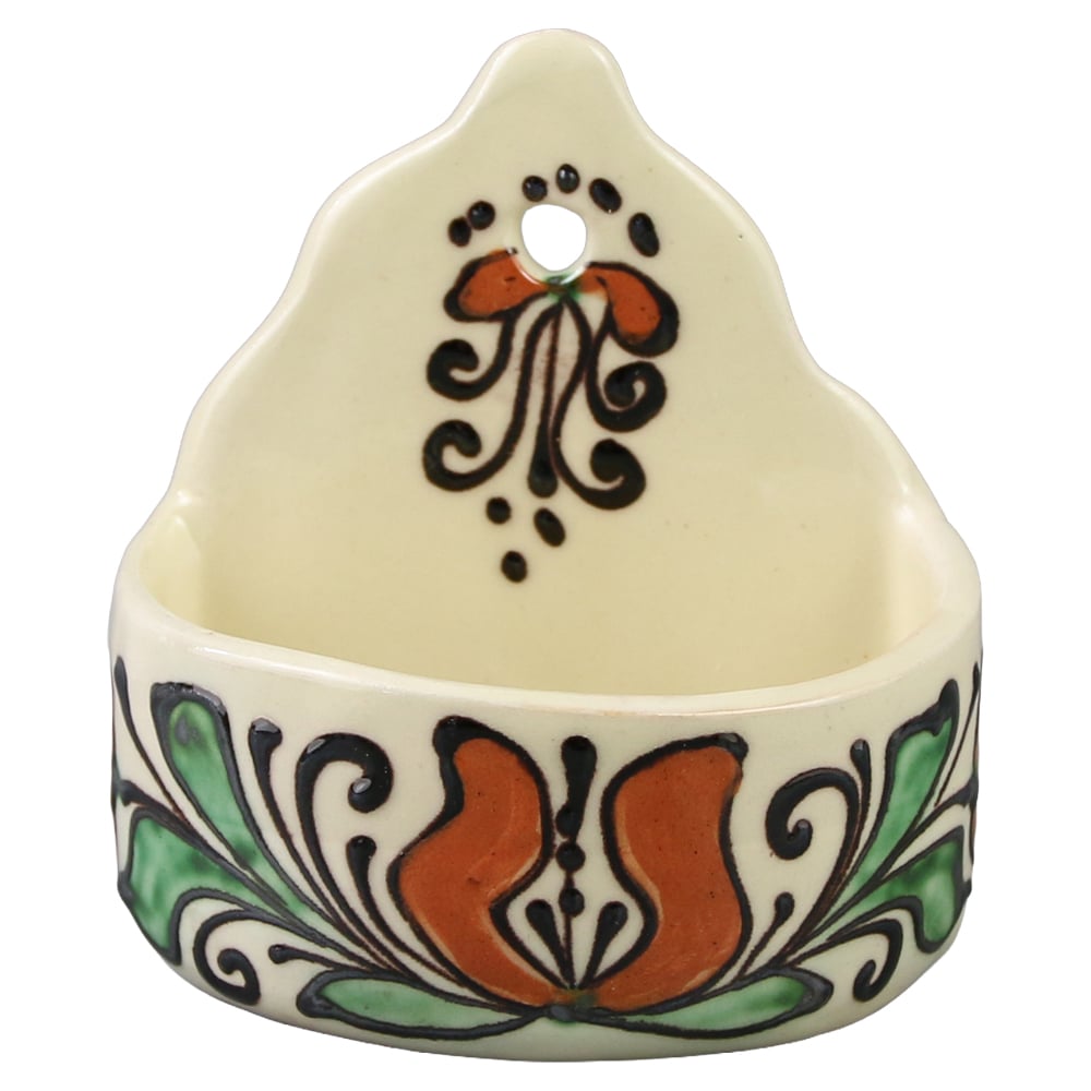 pictata cu motive traditionale pictata cu motive traditionale