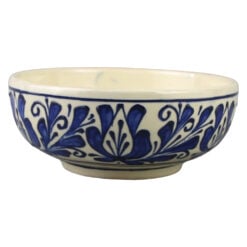 pictata cu motive traditionale