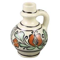 pictata cu motive traditionale