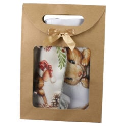 Manusa cu sort de bucatarie