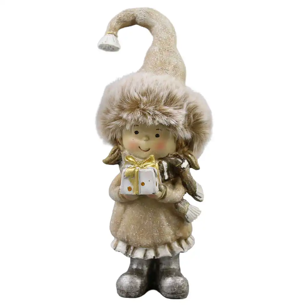 Figurina de Craciun Copilas cu caciula de blana