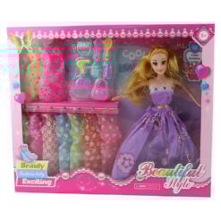 Papusa cu accesorii. 3+