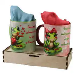 2 sosete si suport lemn