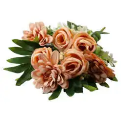 Buchet artificial cu trandafiri si frunze verzi