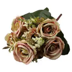Buchet artificial cu trandafiri si bobite