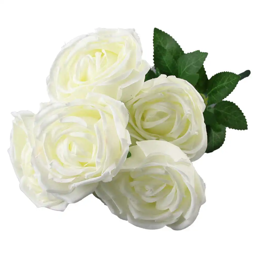 Buchet artificial cu 7 trandafiri albi