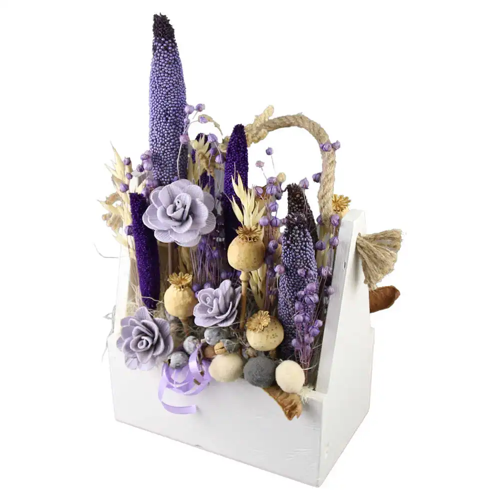 Aranjament floral cu plante uscate in cutie din lemn 20x35 cm Aranjament floral cu plante uscate in cutie din lemn 20x35 cm