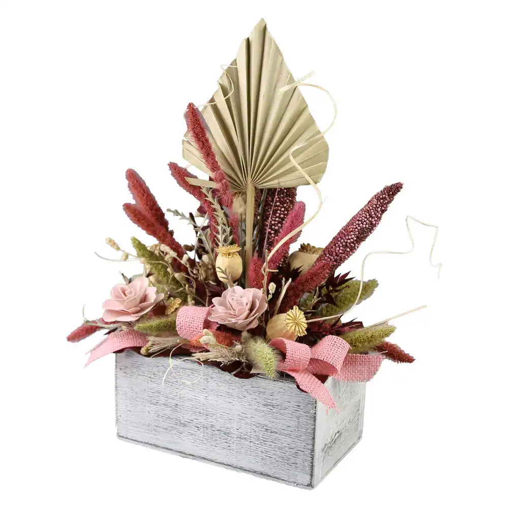 Aranjament floral cu plante uscate in cutie din lemn 20x35 cm Aranjament floral cu plante uscate in cutie din lemn 20x35 cm