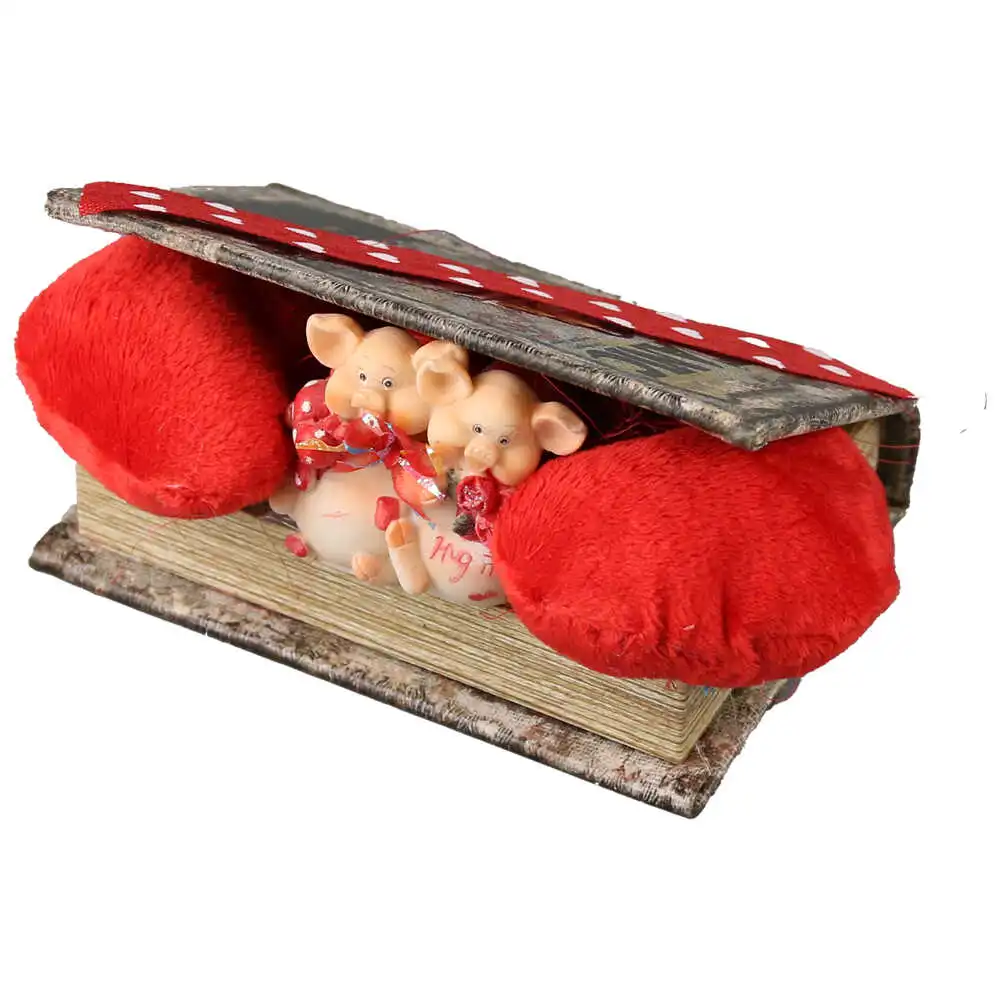 Carnetel decorativ cu inimioare si purcelusi