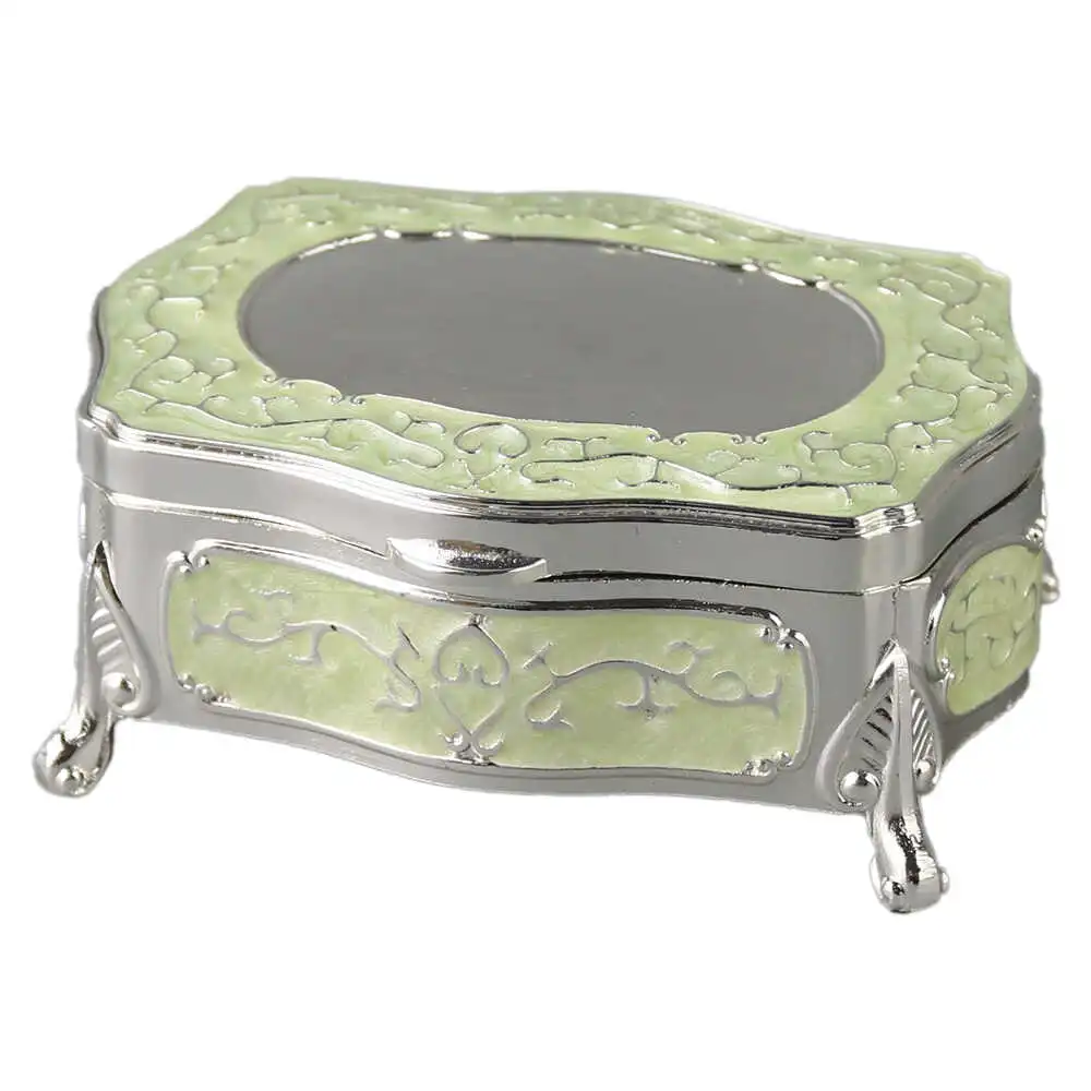 Caseta eleganta metalica pentru bijuterii 8.5x6.5 cm Caseta eleganta metalica pentru bijuterii 8.5x6.5 cm