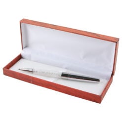 Pix cu pietre semipretioase in cutie eleganta pentru cadou