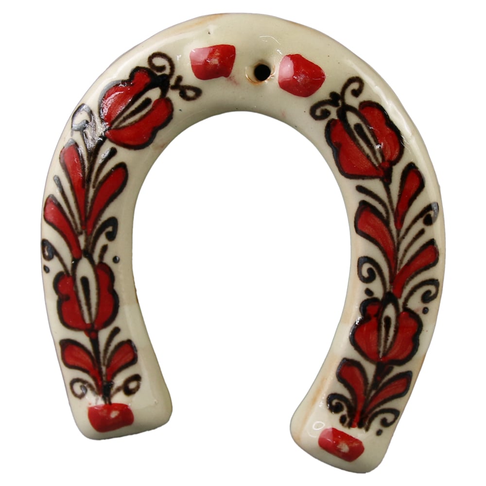 Decor de perete potcoava din ceramica de Corund 10 x 11 cm Decor de perete potcoava din ceramica de Corund 10 x 11 cm