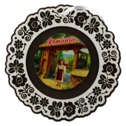 Decoratiune de perete din lemn 18.5 cm "Romania" - Tarancuta la poarta