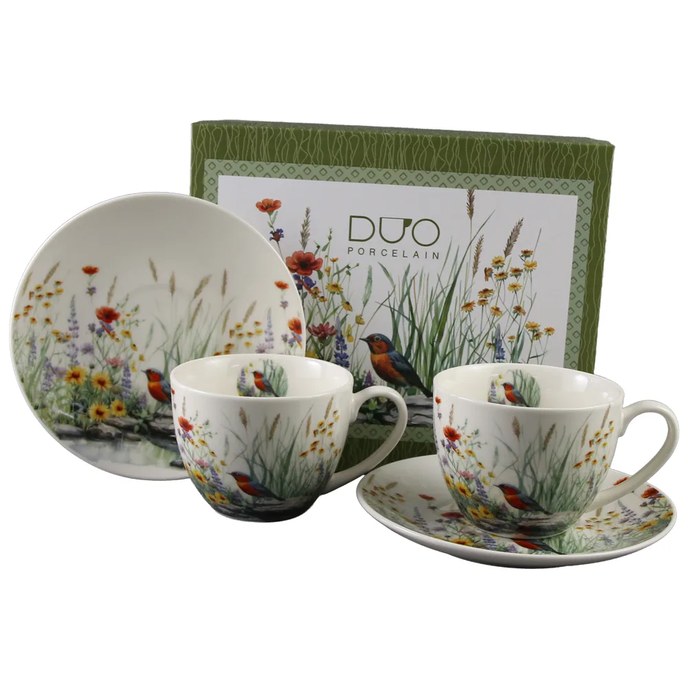 Set 2 cesti cu farfurii din portelan 270 ml "July" in cutie decorativa Set 2 cesti cu farfurii din portelan 270 ml "July" in cutie decorativa