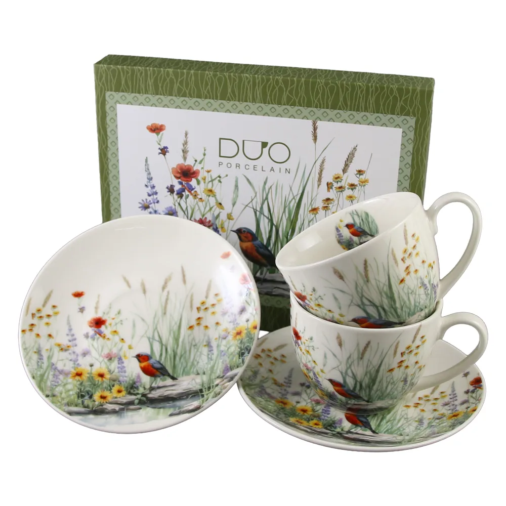 Set 2 cesti cu farfurii din portelan 270 ml "July" in cutie decorativa Set 2 cesti cu farfurii din portelan 270 ml "July" in cutie decorativa