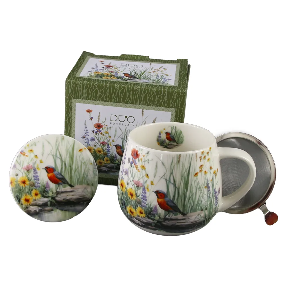Cana portelan cu infuzor metalic si capac 430 ml "July" in cutie decorativa Cana portelan cu infuzor metalic si capac 430 ml "July" in cutie decorativa