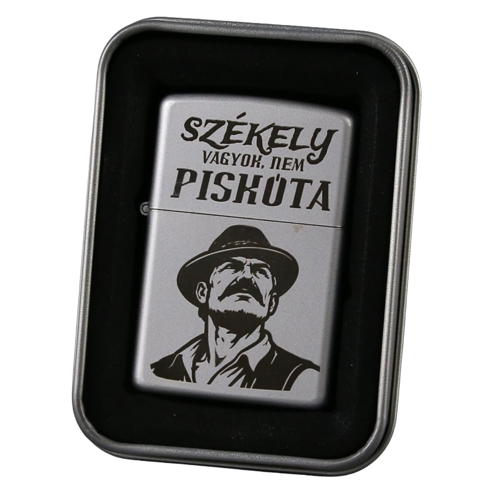 Bricheta metalica gravata "Szekely vagyok nem piskota" 3.5 x 5.5 cm Bricheta metalica gravata "Szekely vagyok nem piskota" 3.5 x 5.5 cm