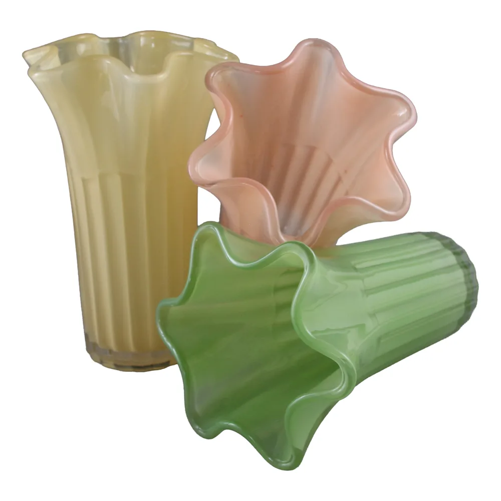 Vaza decorativa din sticla colorata 24 cm Vaza decorativa din sticla colorata 24 cm