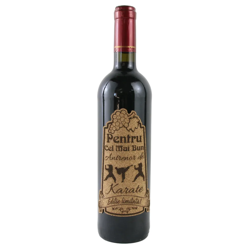 Vin rosu 750 ml "Pentru cel mai bun antrenor de karate!" cu eticheta din pluta Laser