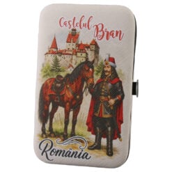 Set manichiura suvenir "Romania" Castelul Bran si Vlad Tepes 10 piese 7.5 x 12.5 cm