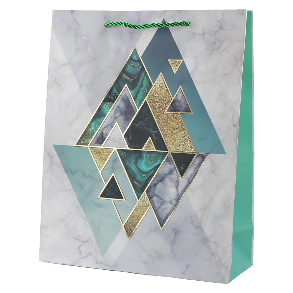 Punga cadou din hartie 31 x 40 cm cu triunghiuri aurii