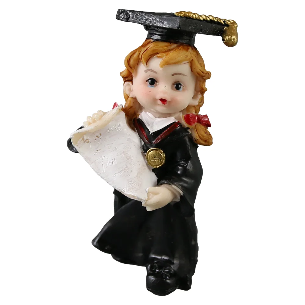 Figurina Absolvent din rasina 11 cm fata/baiat Figurina Absolvent din rasina 11 cm fata/baiat
