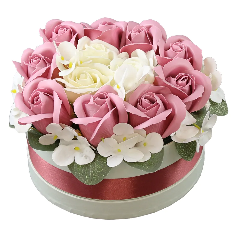 Cutie cu trandafiri de sapun 20 x 12 cm Cutie cu trandafiri de sapun 20 x 12 cm