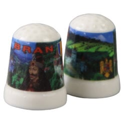 Ornament degetar din ceramica "Romania / Bran" 3 cm - se vinde 12 buc./cut.