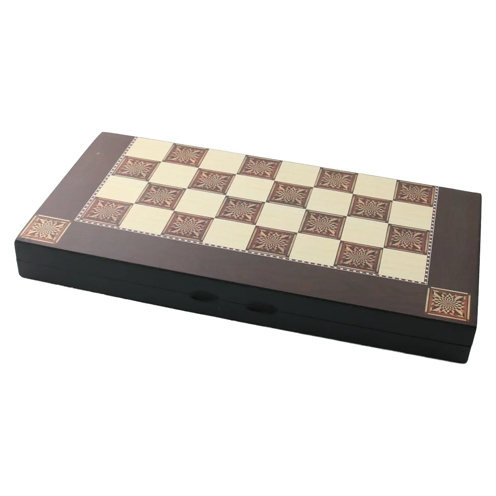 Joc de table in cutie din lemn lacuit cu piese din plastic 48 x 24 cm