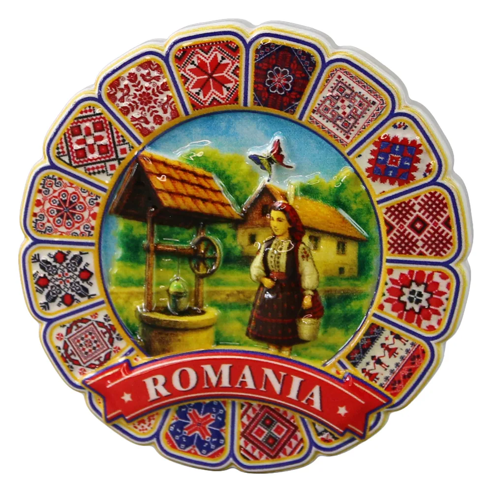 Magnet de frigider din rasina "Romania" 7 cm Femeie la fantana