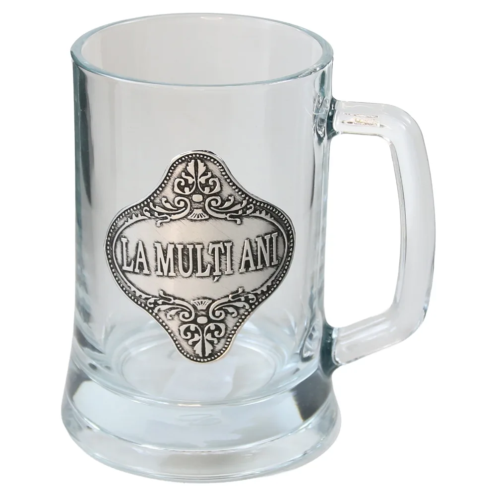 Halba pub din sticla cu emblema metalica "La multi ani!" 500 ml Halba pub din sticla cu emblema metalica "La multi ani!" 500 ml