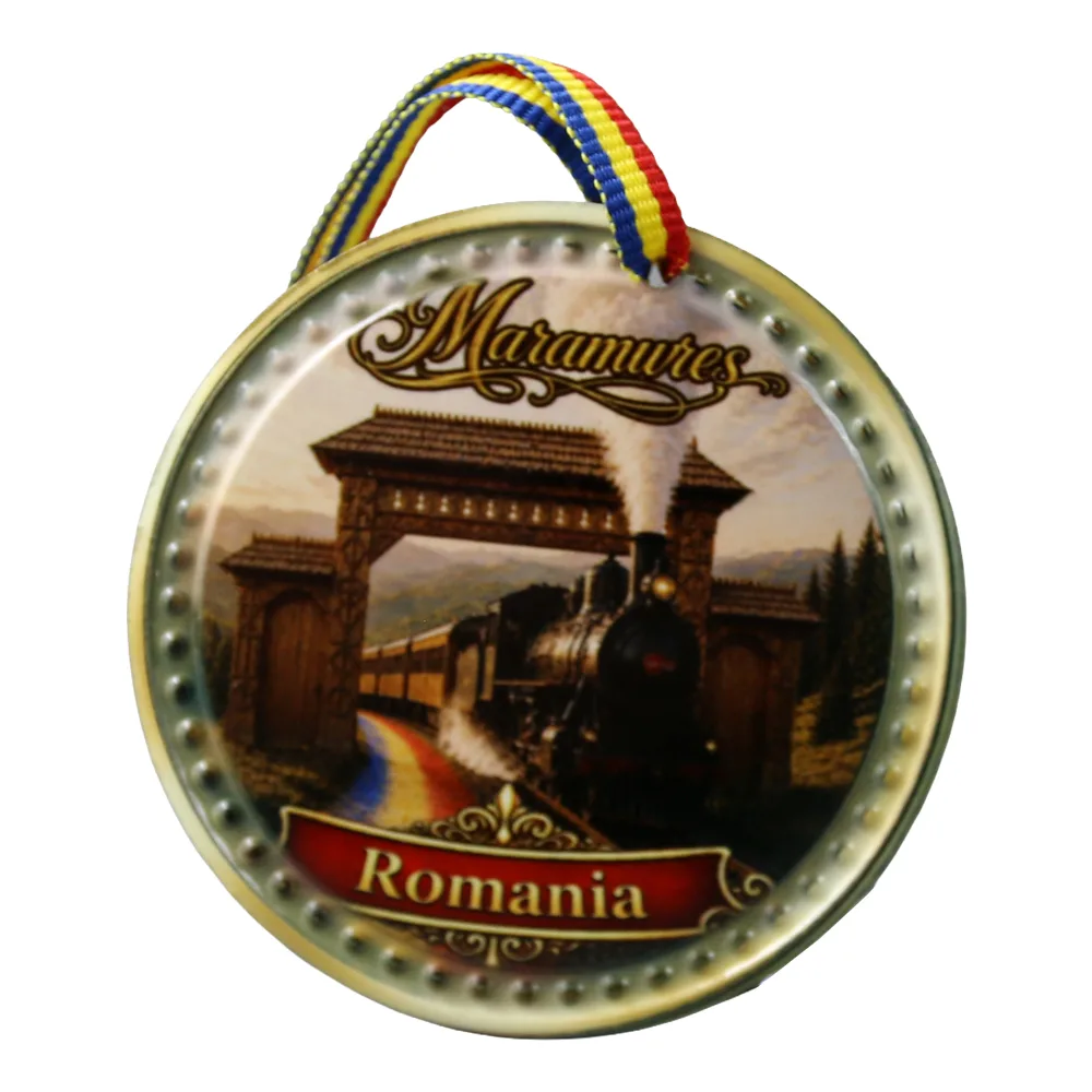 Magnet de frigider rotund din ceramica Maramures 6.5 cm Magnet de frigider rotund din ceramica Maramures 6.5 cm