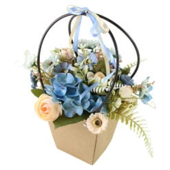 Aranjament floral in gentuta 22 x 35 cm