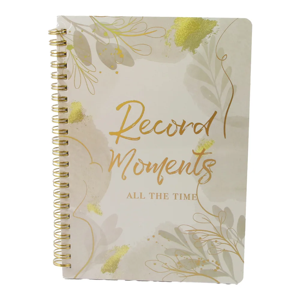 Agenda nedatata cu spirala si pagini liniate Record moments 15 x 21 cm