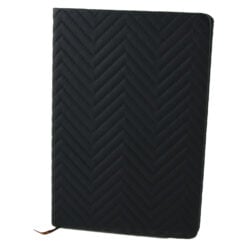 Agenda nedatata cu pagini liniate si coperta din piele sintetica 14.5 x 21 cm