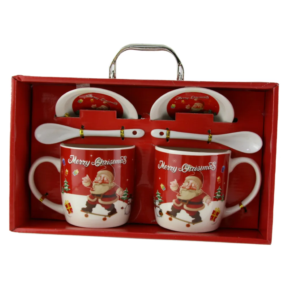 Set 2 cani cu farfurii si lingurite din ceramica "Merry Christmas" Set 2 cani cu farfurii si lingurite din ceramica "Merry Christmas"