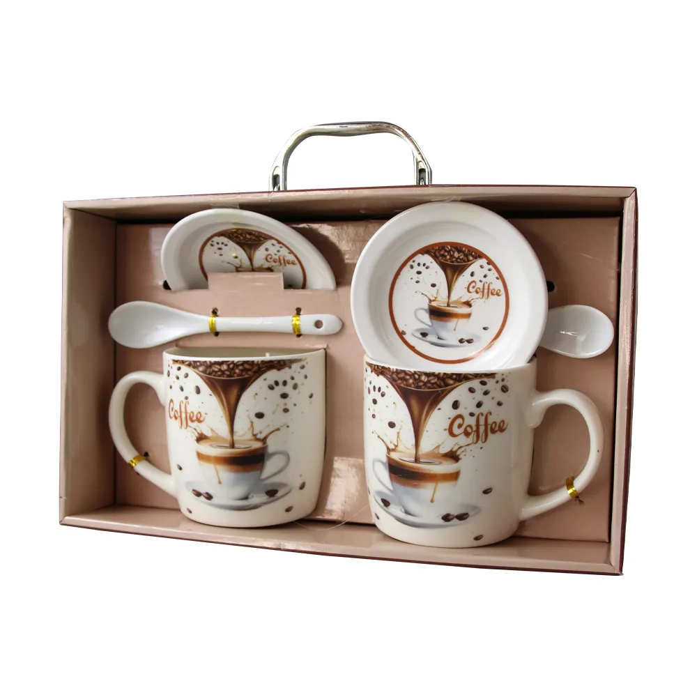 Set 2 cani din ceramica cu farfurii si lingurite "Coffee" 330 ml Set 2 cani din ceramica cu farfurii si lingurite "Coffee" 330 ml