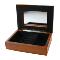 Caseta de bijuterii din lemn cu placa metalica florala 18 x 12.5 cm