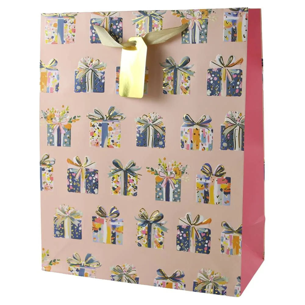 Punga cadou de Craciun cu eticheta aurie 26x32 cm