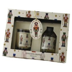 Set cadou parfumat de Craciun Nutcracker difuzor cu betisoare si lumanare parfumata