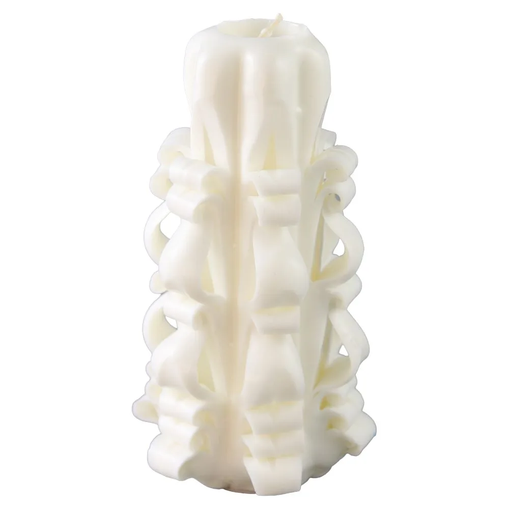 Lumanare colorata sculptata manual 16 cm Lumanare colorata sculptata manual 16 cm
